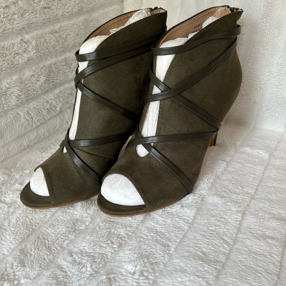 Journee Collection Olive Samara Stiletto Heeled Booties